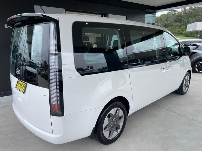 2025 Hyundai STARIA