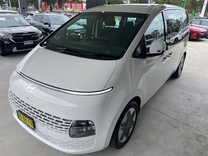 2025 Hyundai STARIA