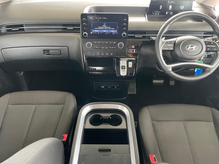 2025 Hyundai STARIA