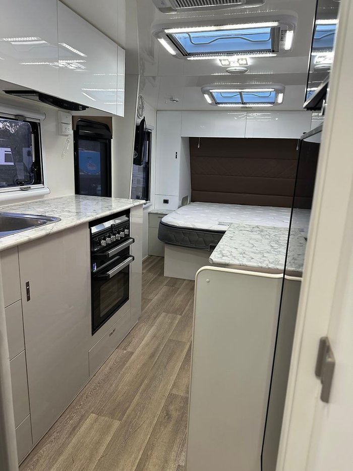 2023 Red Centre Kimberley Plus 226 3 bunk family van