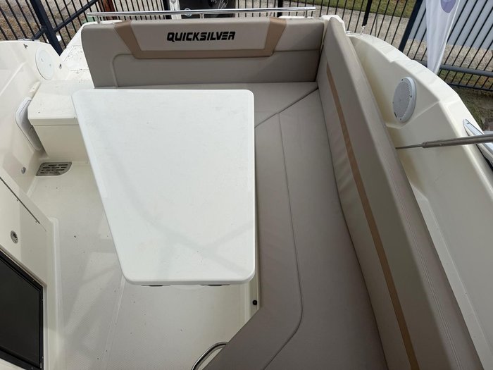 2017 Quicksilver 805 Cruiser