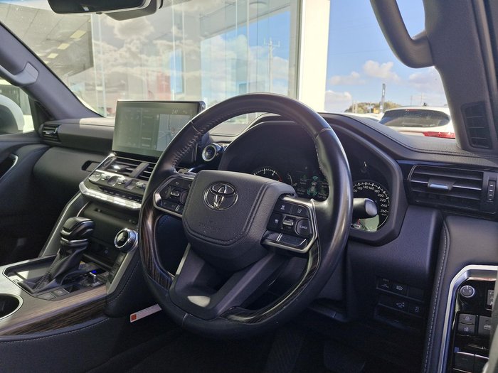 2024 Toyota Landcruiser VX