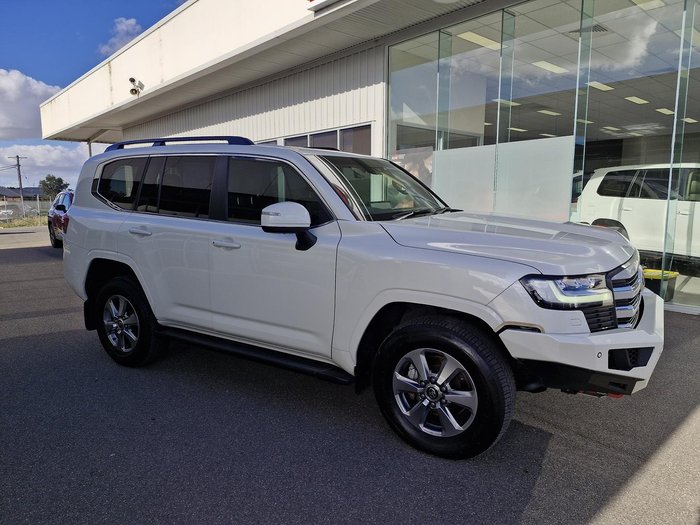 2024 Toyota Landcruiser VX