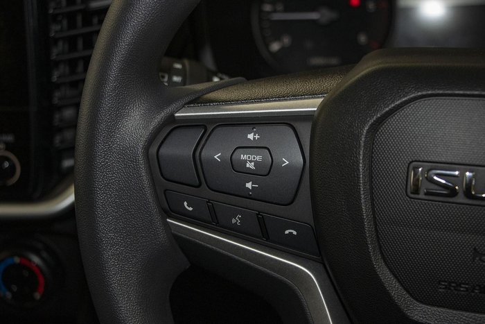 2026 Isuzu MU-X LS-M