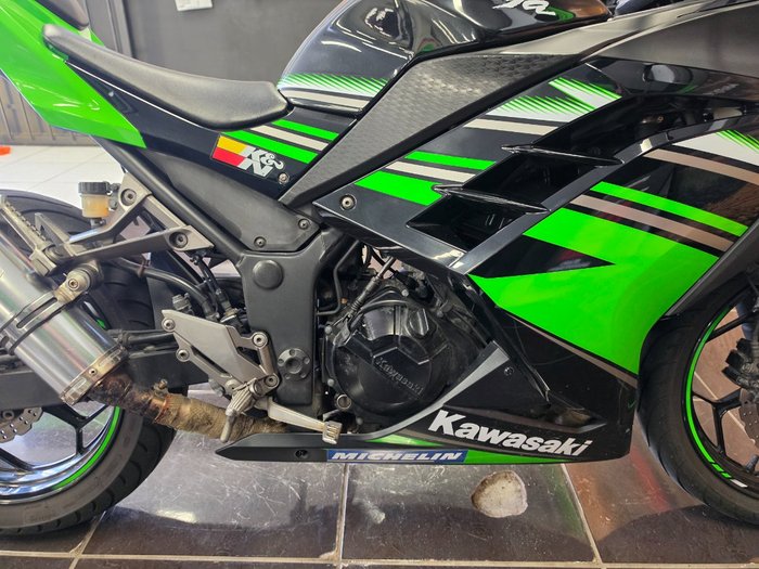 2016 Kawasaki NINJA 300 GREEN