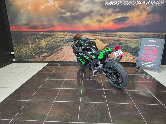 2016 Kawasaki NINJA 300 GREEN