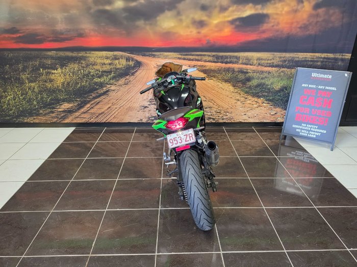 2016 Kawasaki NINJA 300 GREEN
