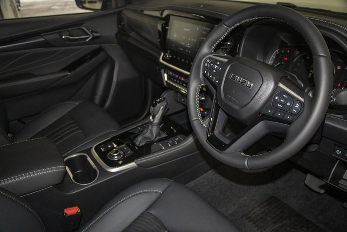 2026 Isuzu MU-X LS-T