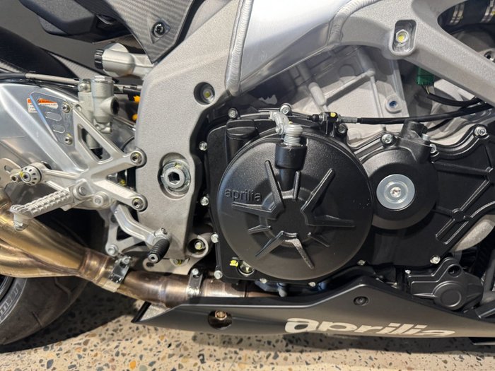 2014 APRILIA TUONO V4 R BLACK