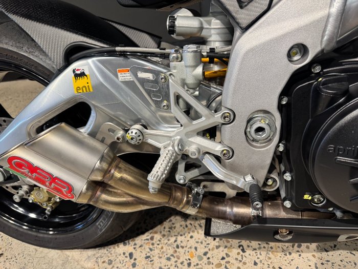 2014 APRILIA TUONO V4 R BLACK