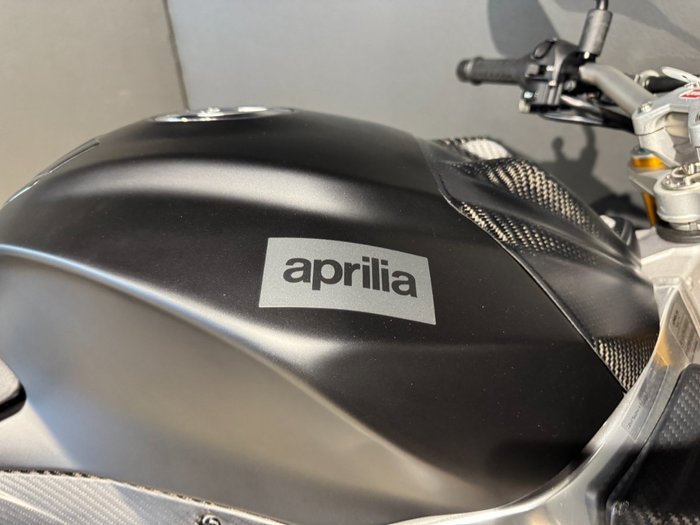2014 APRILIA TUONO V4 R BLACK