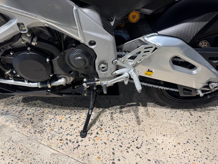 2014 APRILIA TUONO V4 R BLACK