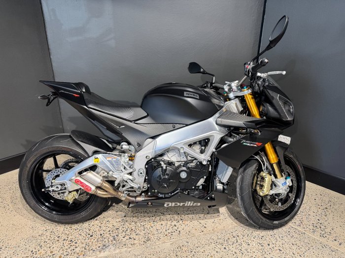 2014 APRILIA TUONO V4 R BLACK