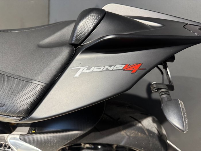 2014 APRILIA TUONO V4 R BLACK