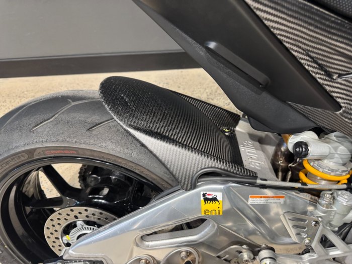 2014 APRILIA TUONO V4 R BLACK
