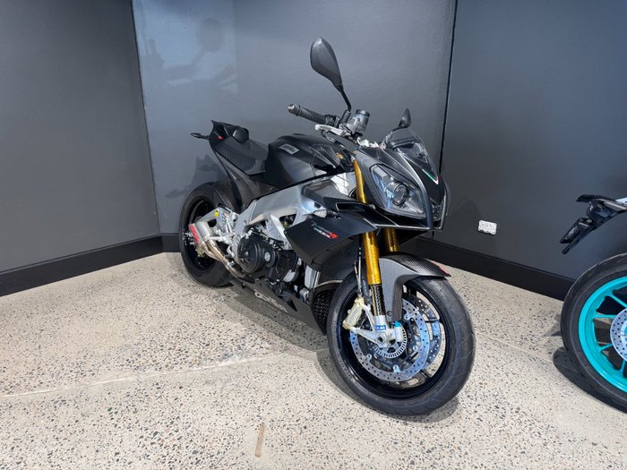 2014 APRILIA TUONO V4 R BLACK