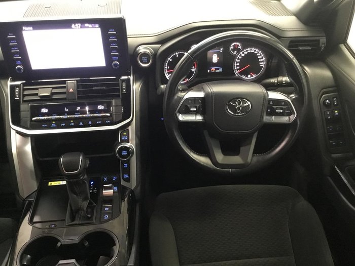2024 Toyota Landcruiser GXL