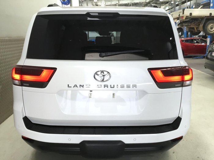 2024 Toyota Landcruiser GXL