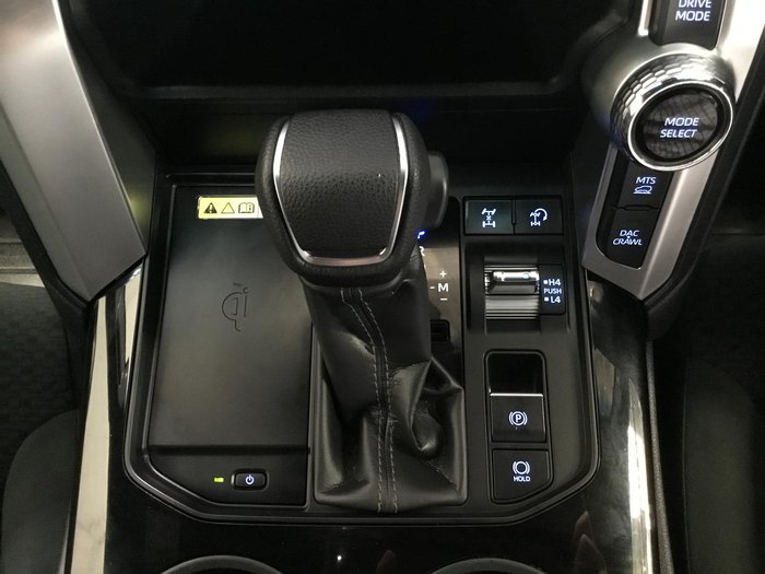 2024 Toyota Landcruiser GXL