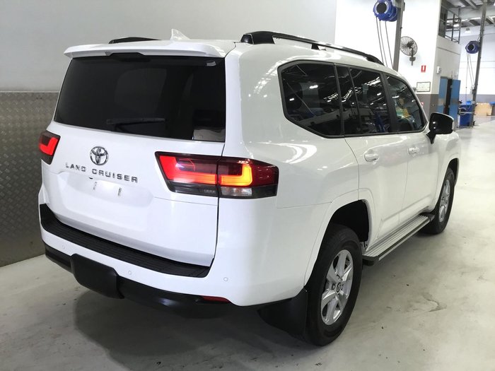 2024 Toyota Landcruiser GXL