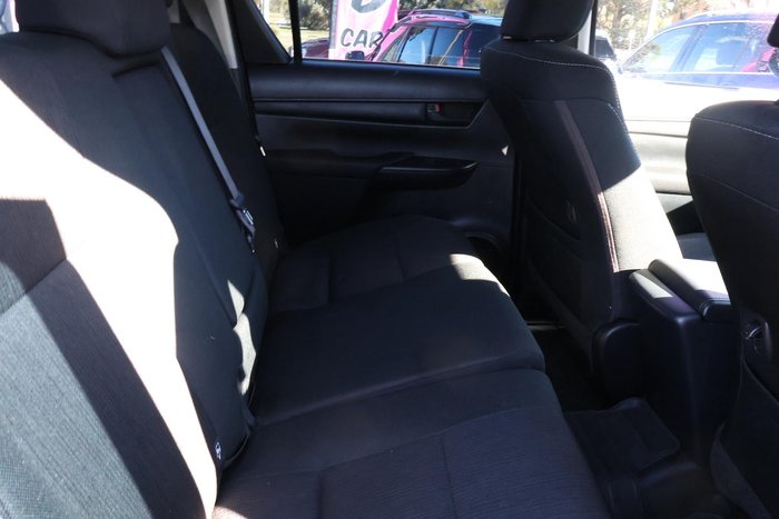 2019 Toyota Hilux SR