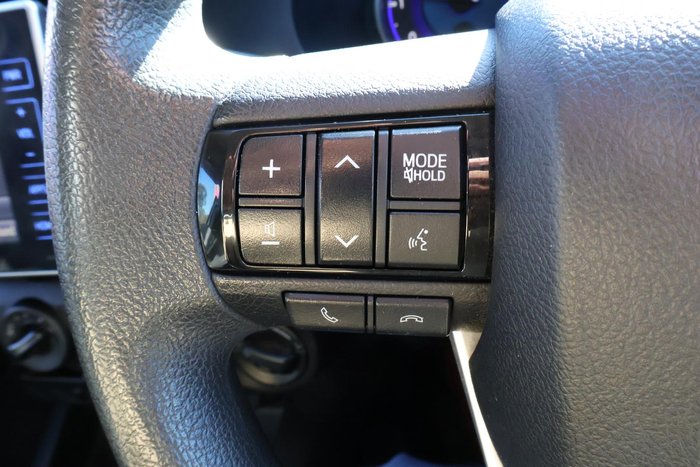 2019 Toyota Hilux SR