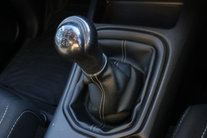 2019 Toyota Hilux SR