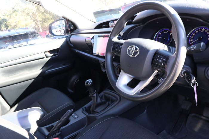 2019 Toyota Hilux SR