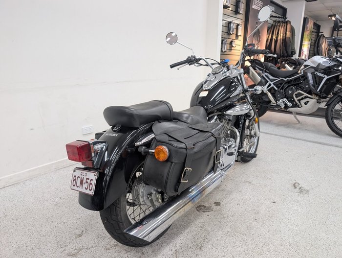 2013 Suzuki VL250 (LC250 INTRUDER) Black