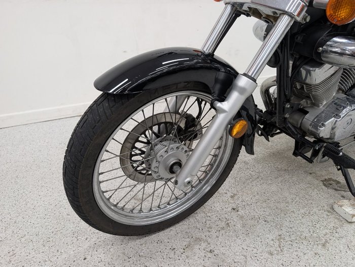 2013 Suzuki VL250 (LC250 INTRUDER) Black