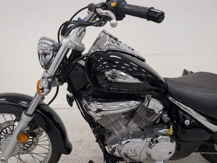 2013 Suzuki VL250 (LC250 INTRUDER) Black
