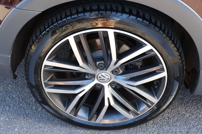 2017 Volkswagen Passat Alltrack Wolfsburg Edition