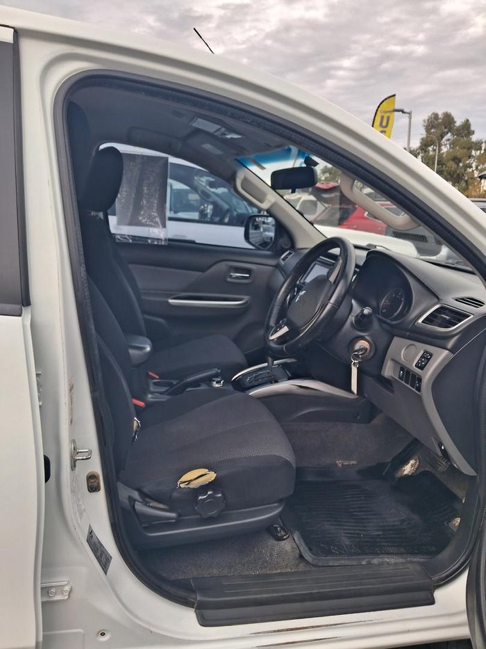 2016 Mitsubishi Triton GLS