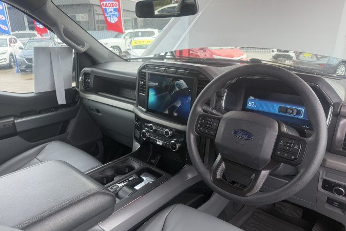 2024 FORD F150 LIGHTNING PRO STD