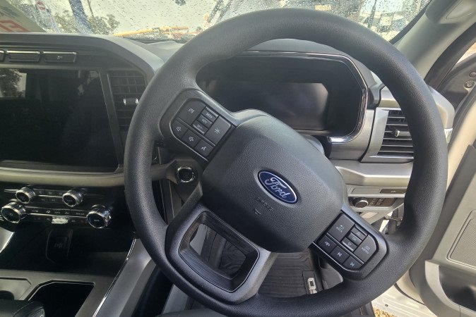 2023 FORD F150 LIGHTNING PRO STD