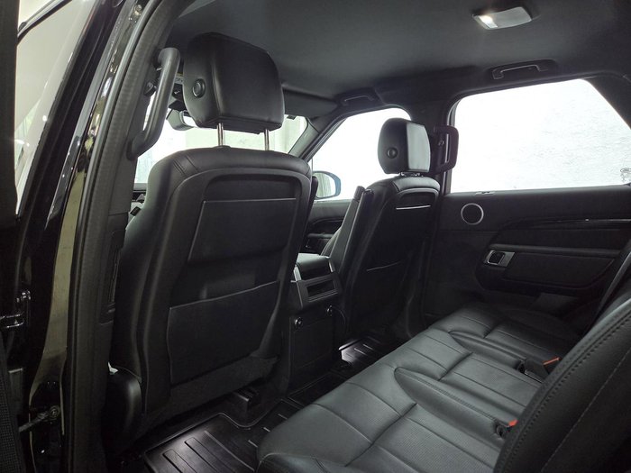 2019 Land Rover Discovery SD6 SE