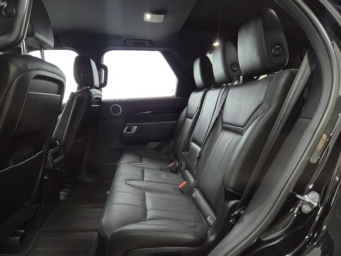 2019 Land Rover Discovery SD6 SE