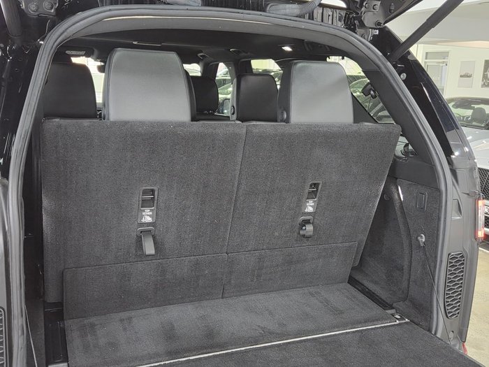 2019 Land Rover Discovery SD6 SE