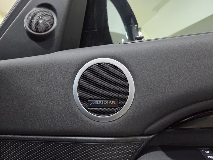 2019 Land Rover Discovery SD6 SE