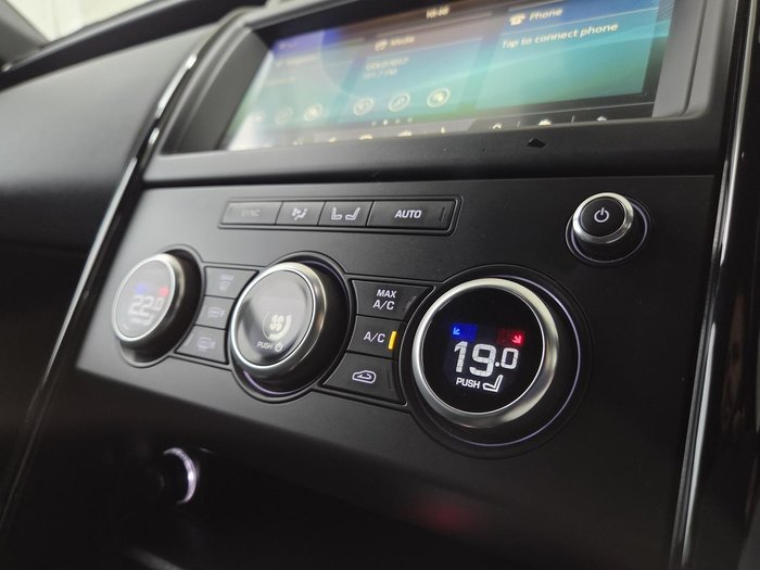 2019 Land Rover Discovery SD6 SE