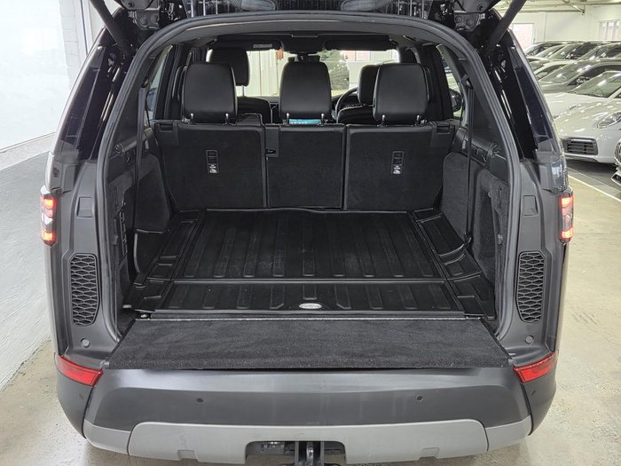 2019 Land Rover Discovery SD6 SE