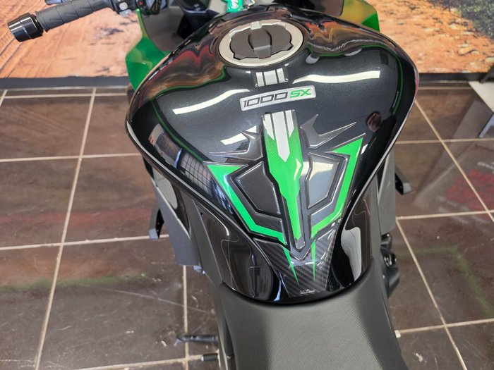 2024 Kawasaki NINJA 1000SX GREEN