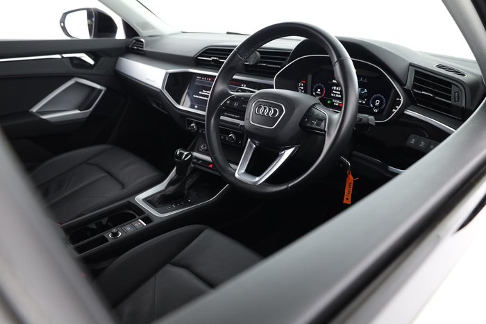 2022 Audi Q3 35 TFSI S line