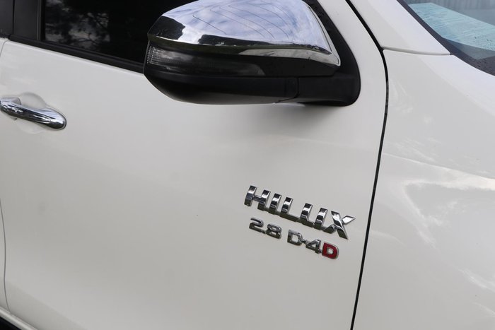 2022 Toyota Hilux SR5