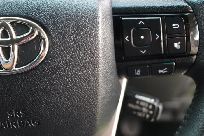 2022 Toyota Hilux SR5