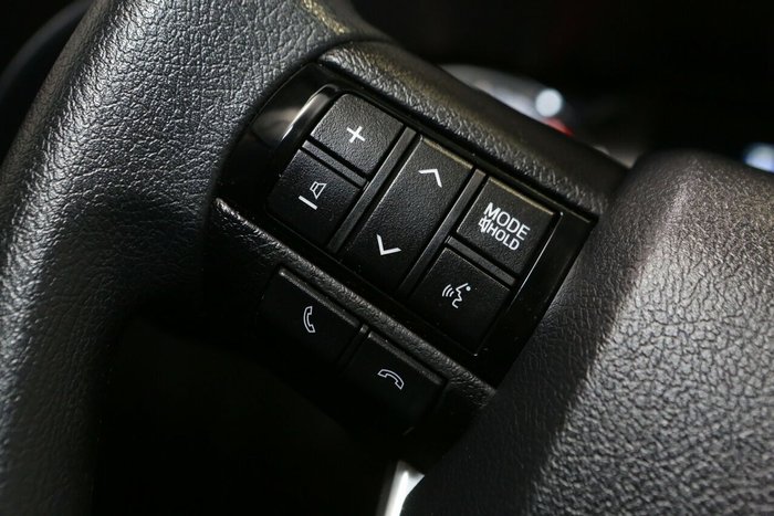 2022 Toyota Hilux SR