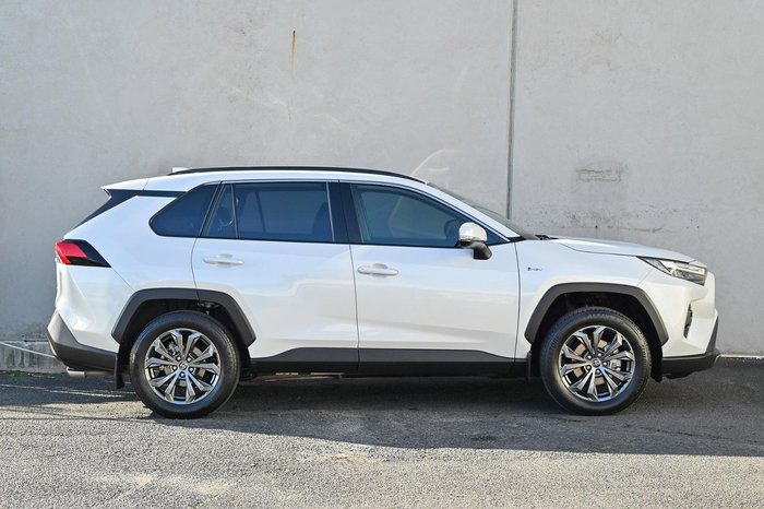 2024 Toyota RAV4 GXL AXAH52R Frosted White