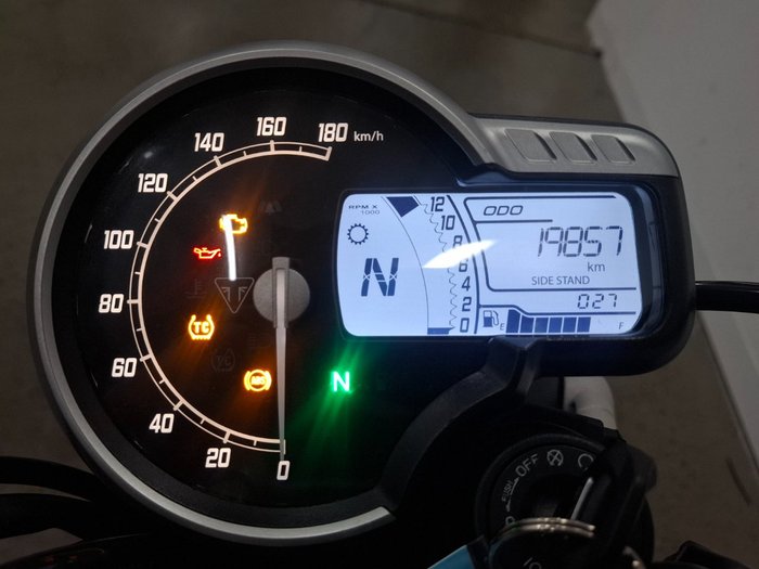2024 Triumph SCRAMBLER 400 X BLACK META