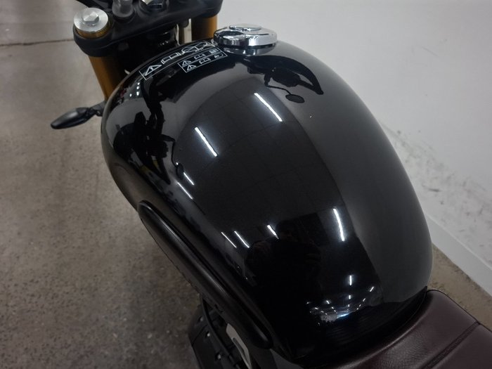 2024 Triumph SCRAMBLER 400 X BLACK META