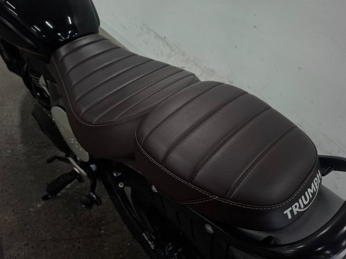 2024 Triumph SCRAMBLER 400 X BLACK META